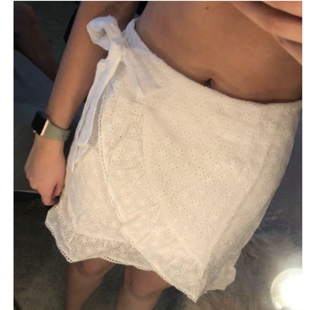NWT Pink Lily Wrap White Skirt